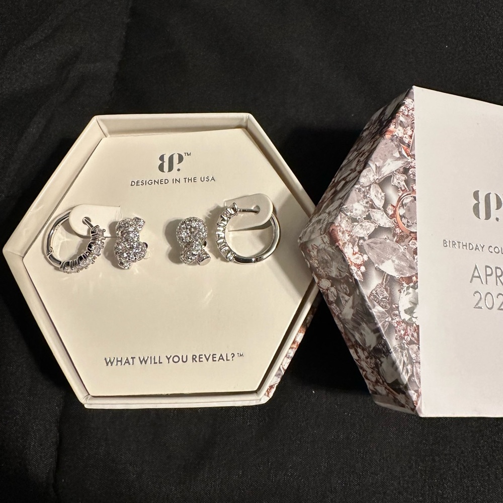 Adorable earrings